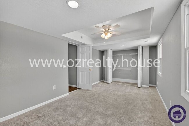 Building Photo - 307 Venice Dr