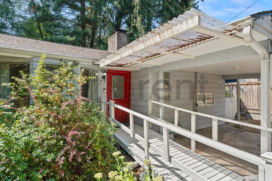 Building Photo - Unit Main House