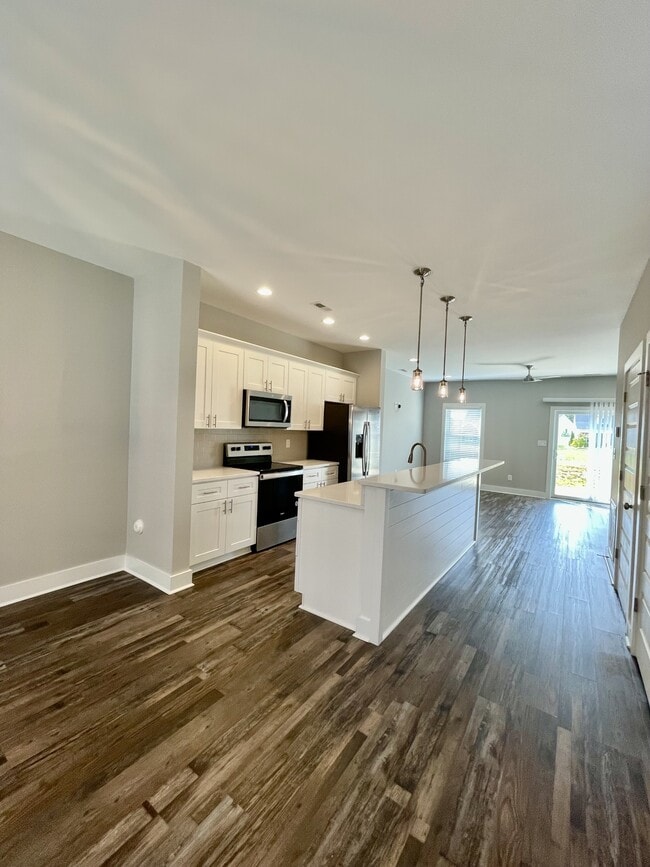 Building Photo - 55 Zentry Pl