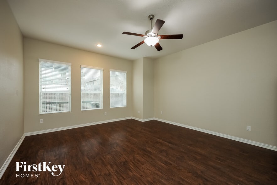 Building Photo - 535 Blocker Ranch