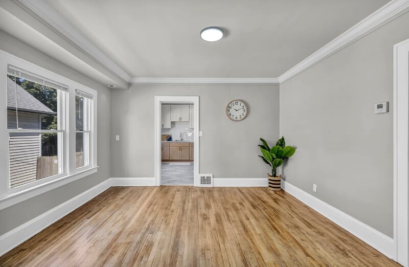 Building Photo - 11125 Melba Ave