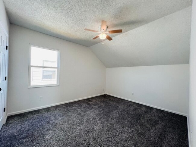 Building Photo - PRICE REDUCED!! Beautifully Updated 4 bed ...