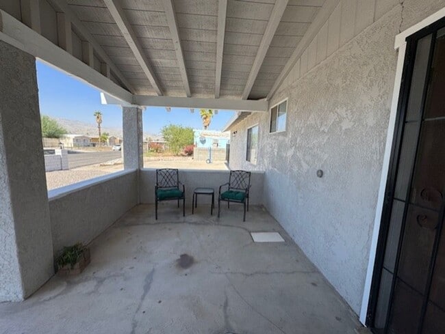 Building Photo - 4BR plus Bonus Room, 4 BA incls  Fully Furnished Casita, Garage, Colorado River!!