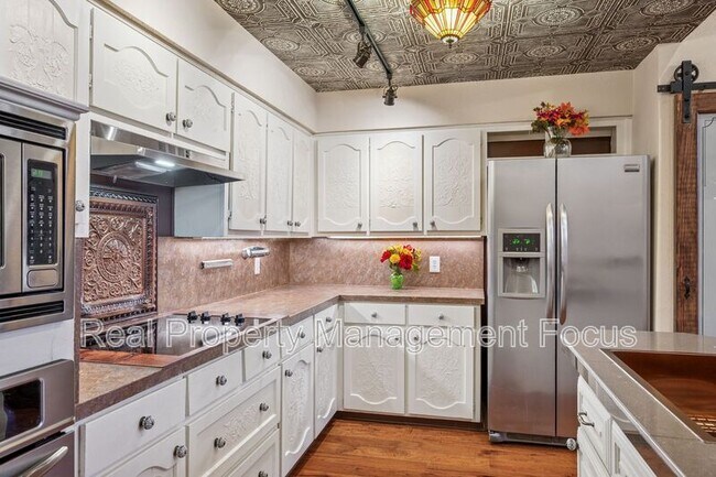 Building Photo - 2029 Whippoorwill Ln