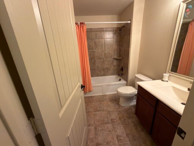 Building Photo - 3419 Selene Dr