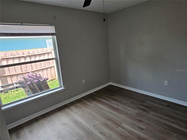 Building Photo - 1112 Murat Pl