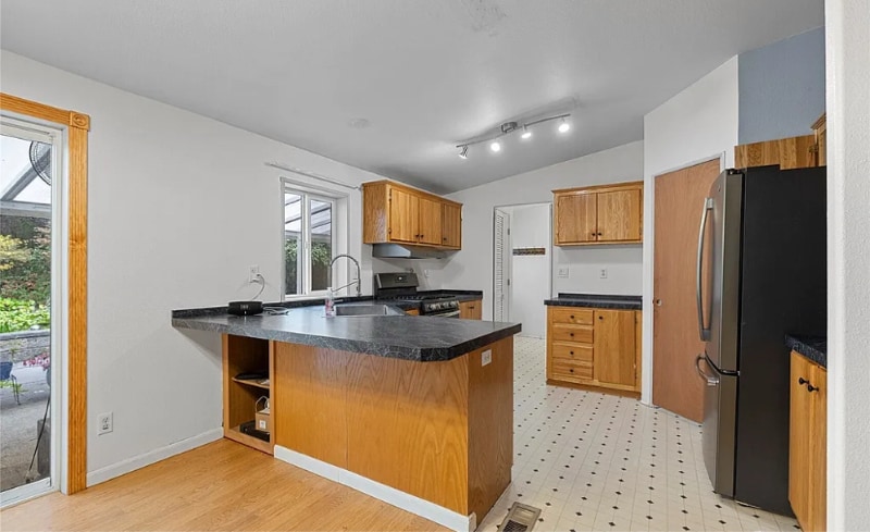 Building Photo - 159 E Crescent Harbor Rd