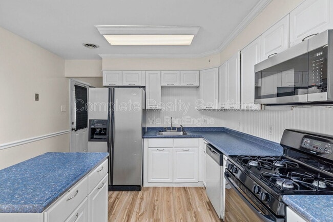 Building Photo - 1405 Flicker Dr