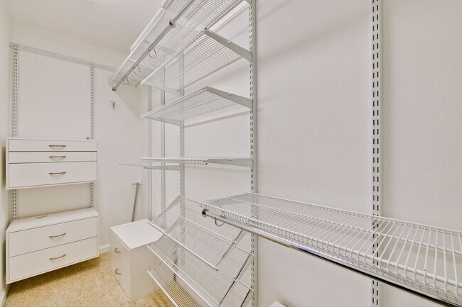 Building Photo - Condo for Rent Near Japantown in Downtown ...