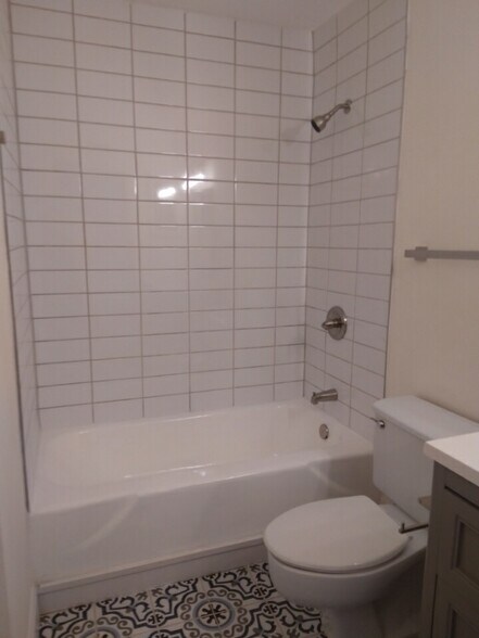 Building Photo - 439 Canberra Dr