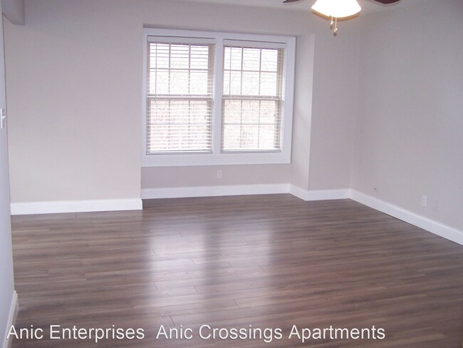 Building Photo - 2 br, 1 bath Apartment - 405 S. Geyer Rd.