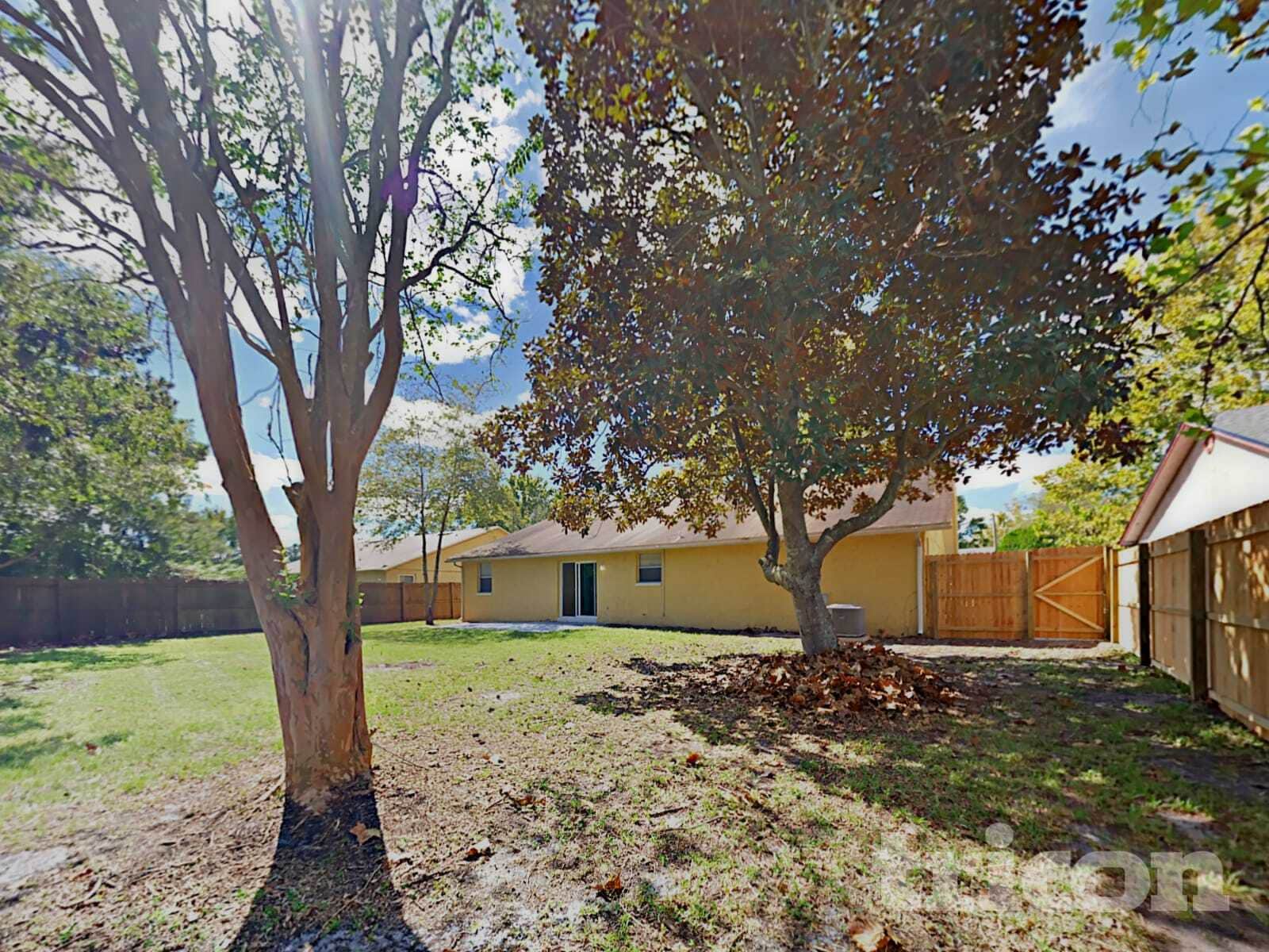 Building Photo - 1227 Cimmaron Dr