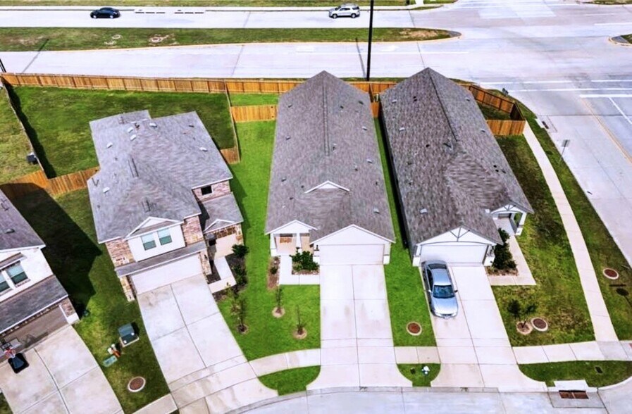 Building Photo - 7934 Tuscan Cypress Dr