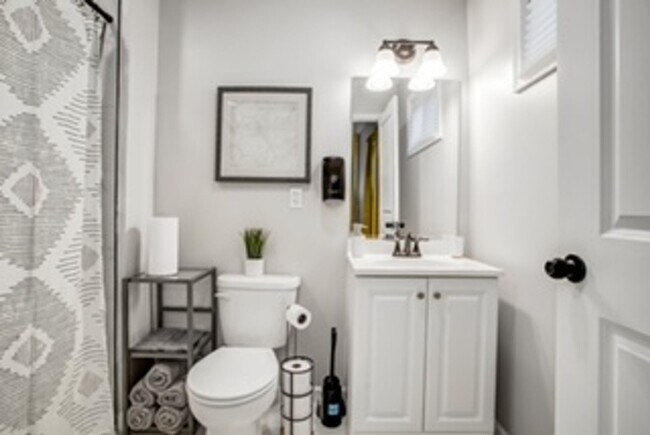 Building Photo - **Pendleton Heights Neighborhood**Newly remodeled 3/2 Bath Furnished Option Avaliable