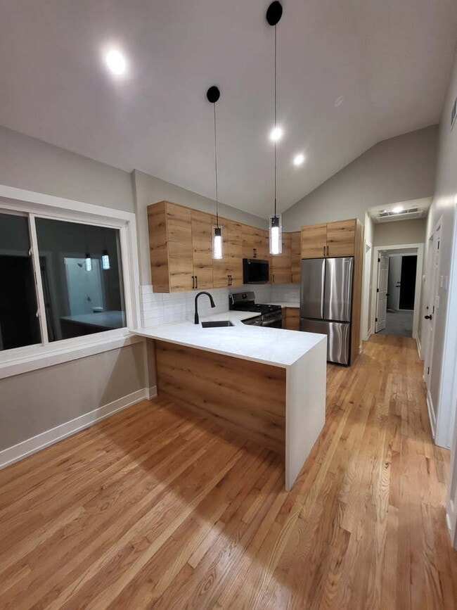 Building Photo - 1506 N Bosworth Ave