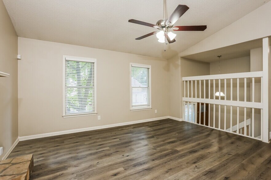 Building Photo - 2400 Boone Pl