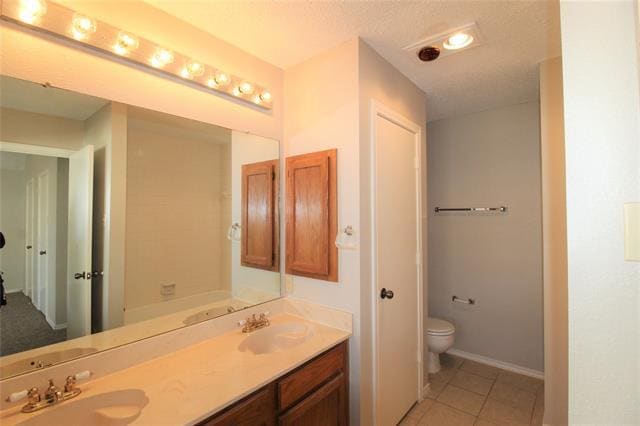 Building Photo - 2309 Lakeshore Ln