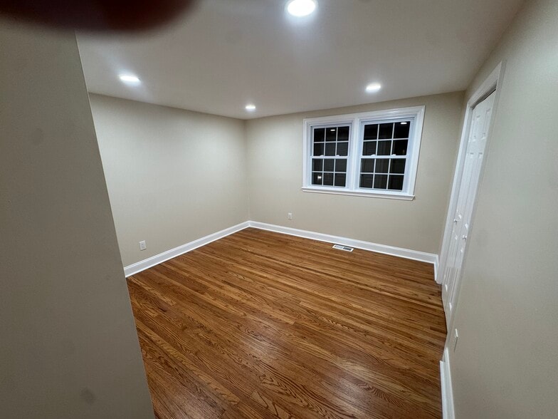 Master bedroom - 333 Mary St