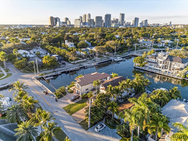 Building Photo - 1505 SE 11th St