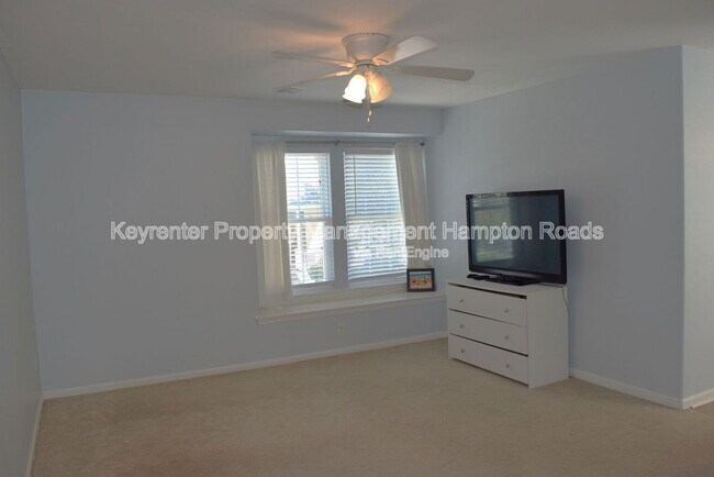 Building Photo - 1125 Lady Ashley Dr