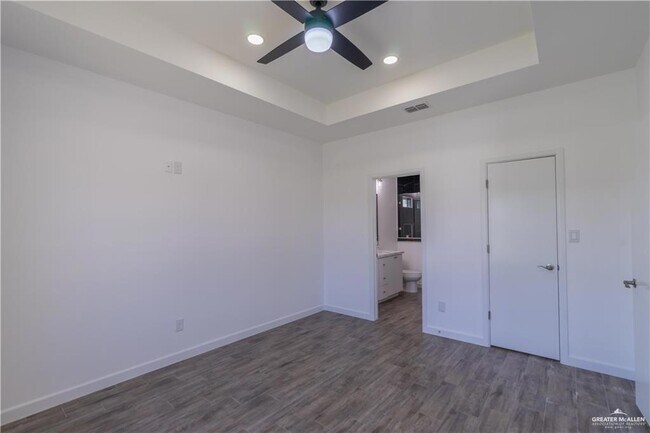 Building Photo - 10901 N Sugar Bear Dr