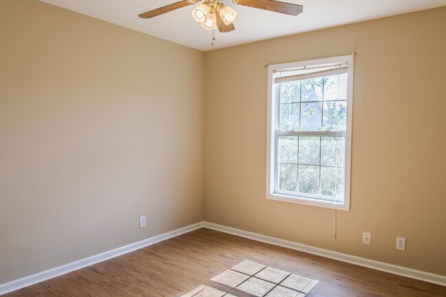 Building Photo - 293 Executive Ave