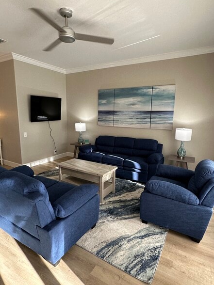 Building Photo - 8899 Bristol Bnd