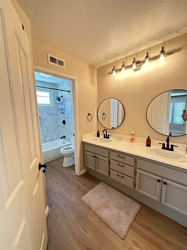 Building Photo - 41411 Iona Cir