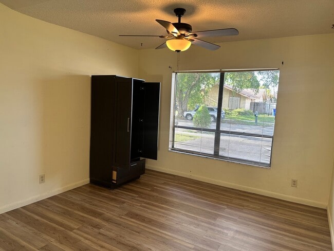 Building Photo - 8208 SW 12th Pl