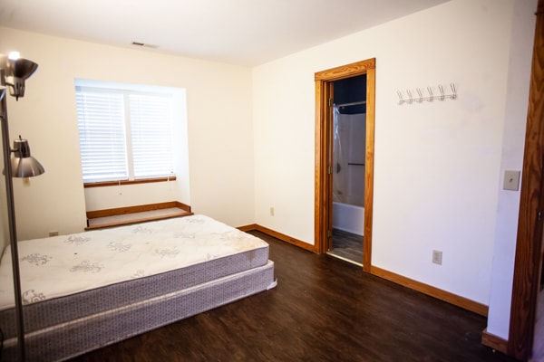 Building Photo - Townhome on Longview