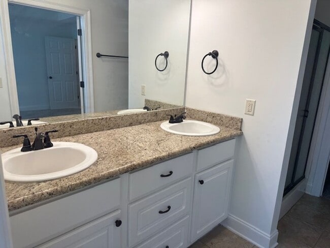 Building Photo - 3/2 For Rent in Germantown School District!