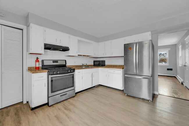 Building Photo - 1726 Lexington Ave