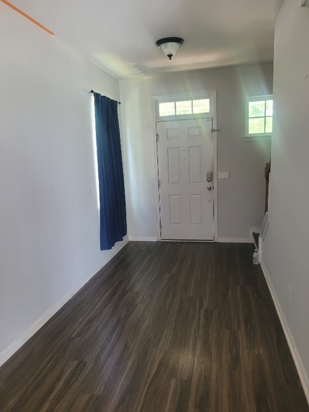 Building Photo - 829 Old Forester Ln