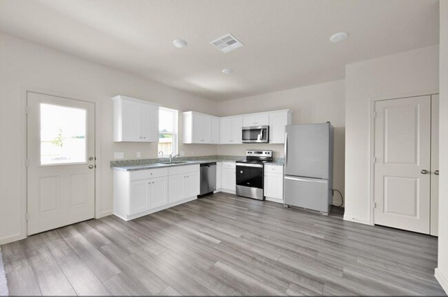 Building Photo - For Lease | 3 Bed, 2 Bath |1,605 Sq Ft | Chapel Run Community |