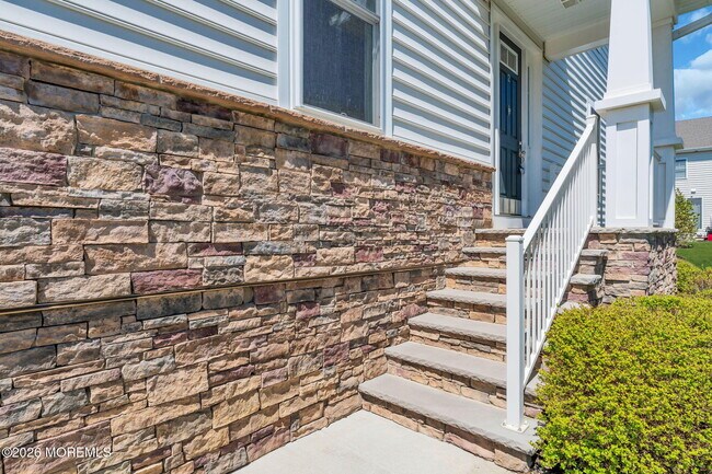 Building Photo - 2 Malcolm Way