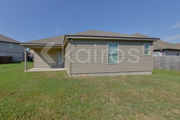 Building Photo - 1396 Maxwell Cir