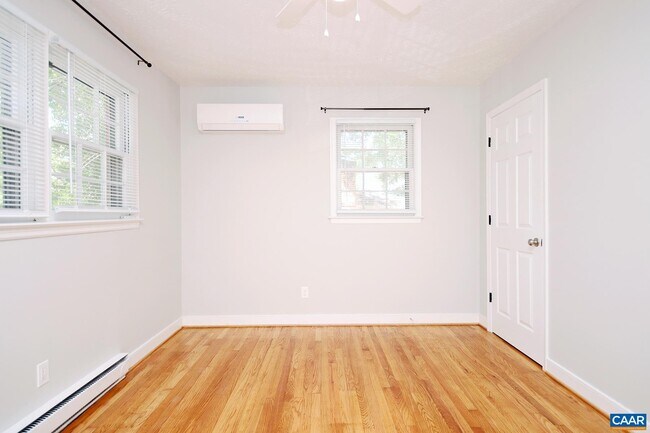 Building Photo - 110 Olinda Dr