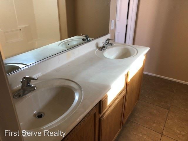 Building Photo - 3 br, 2.5 bath House - 3565 Terraza Mar Ave.