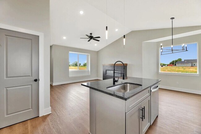 Building Photo - 5424 W 42nd St S