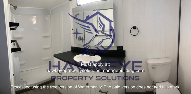 Building Photo - 530 Skyline Dr E