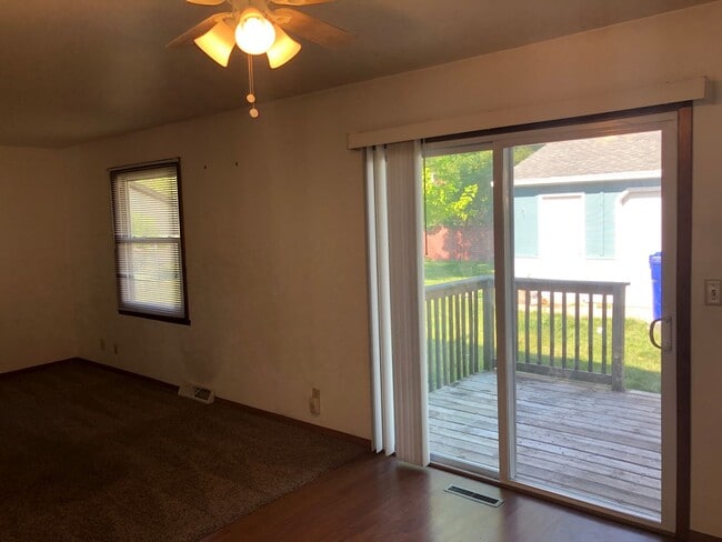 Building Photo - Single Family Home