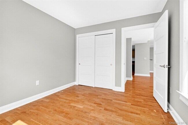 Building Photo - 225 Stanley Ave