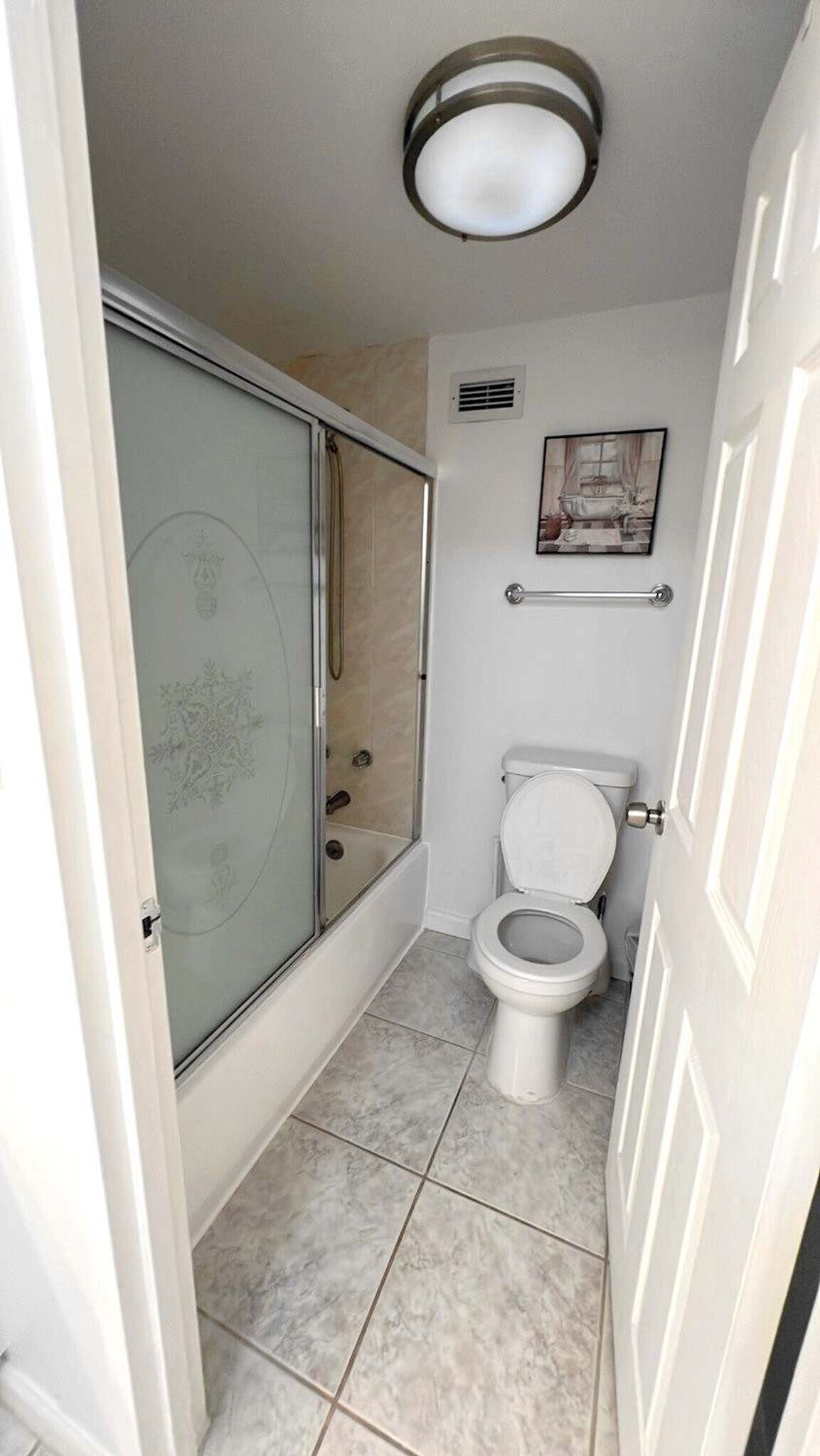 Building Photo - 3725 S Ocean Dr