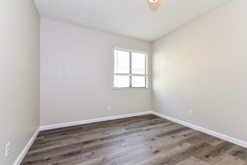 Building Photo - 3601 Uranus Dr