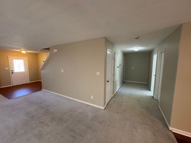 Building Photo - Your New Home for the Holidays—Tour Today!