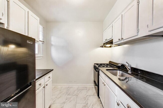 Building Photo - 1726 N Quinn St