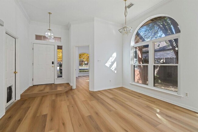 Building Photo - 15013 Big Falls Dr