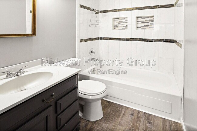 Building Photo - 2857 Dawnview Dr