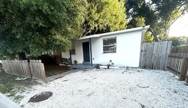 Building Photo - 6721 48th Ave N