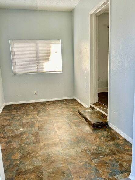 Building Photo - 2817 Nashville Ave